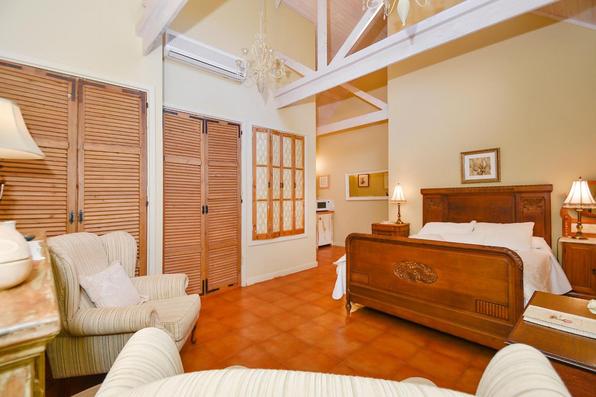 Ford House Bed & Breakfast Бриджтаун Экстерьер фото