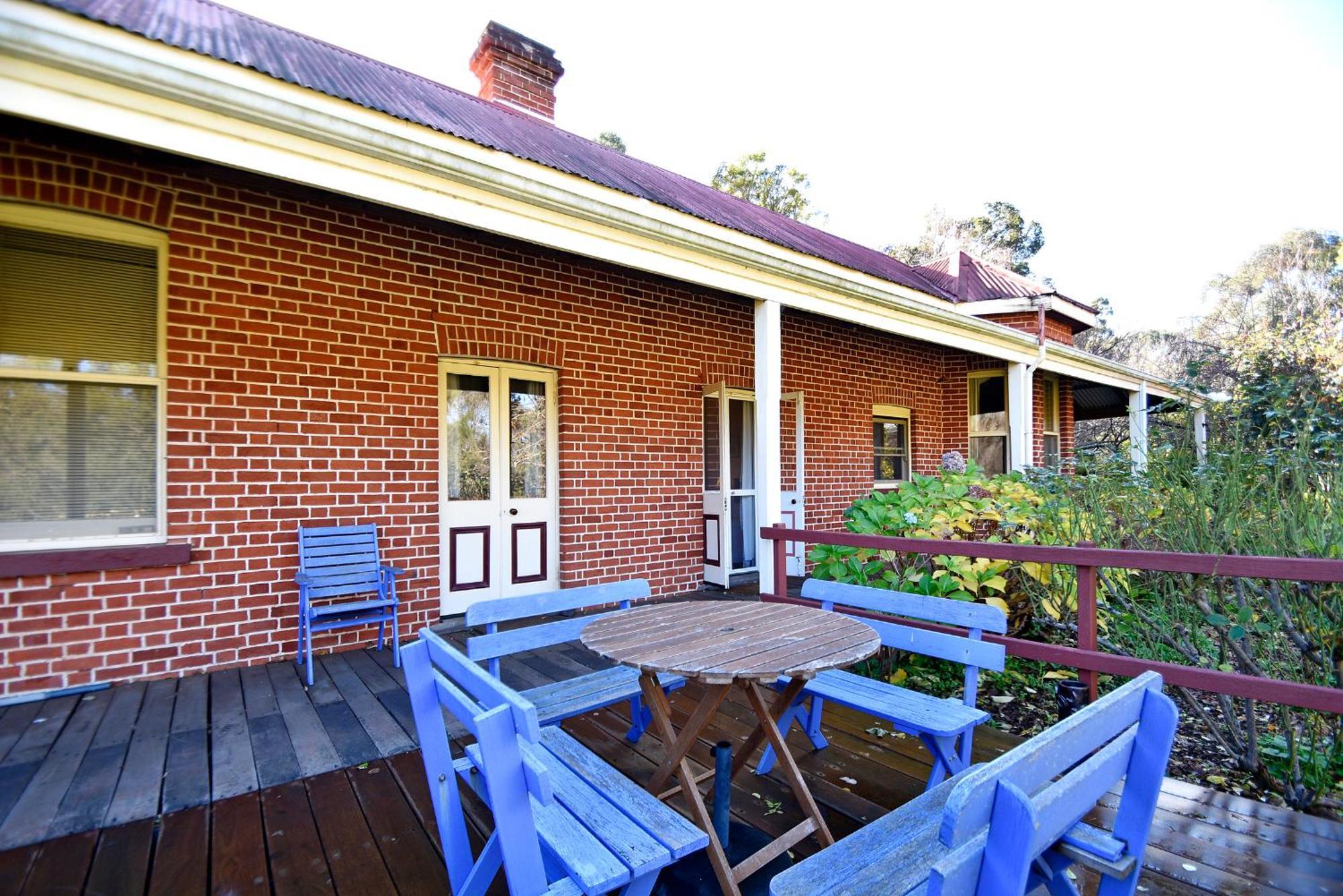 Ford House Bed & Breakfast Бриджтаун Экстерьер фото