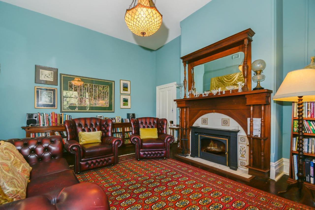 Ford House Bed & Breakfast Бриджтаун Экстерьер фото