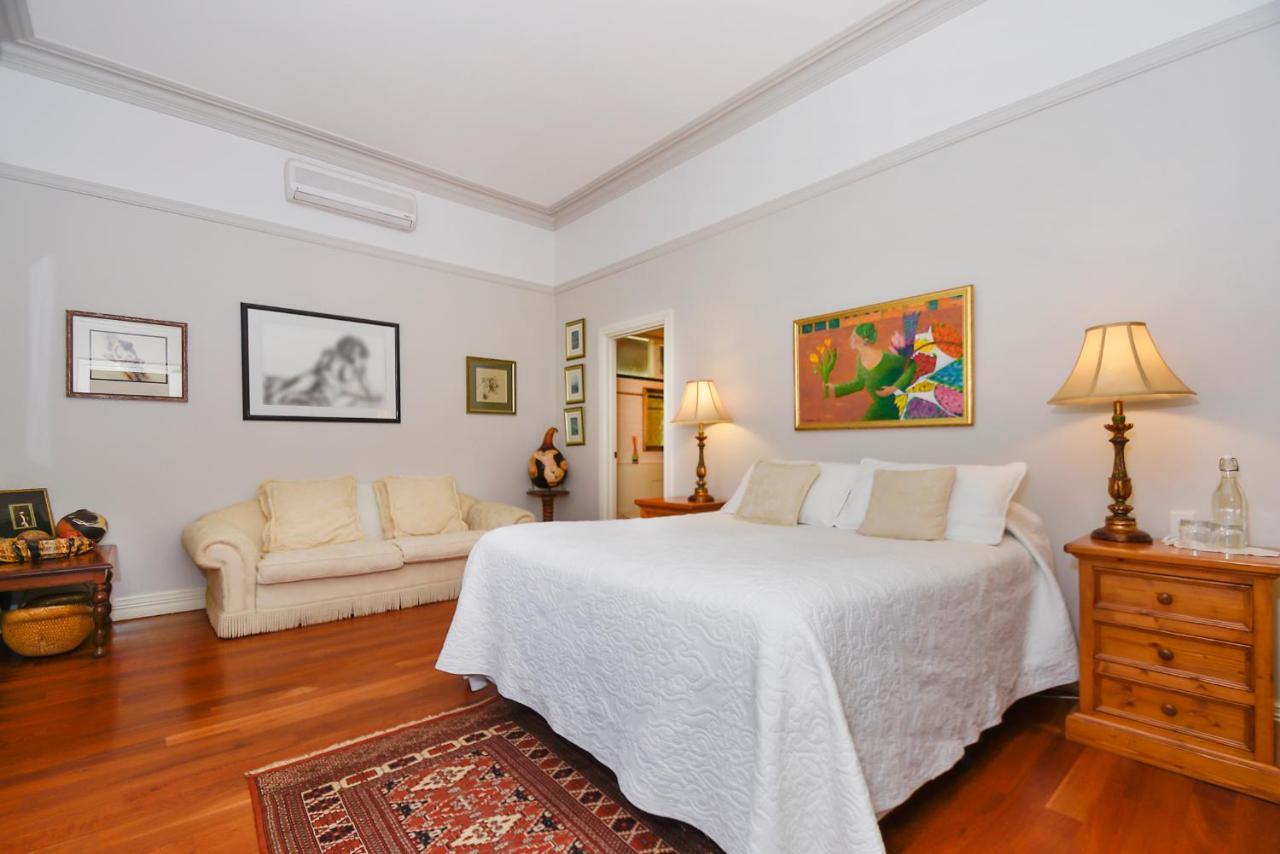 Ford House Bed & Breakfast Бриджтаун Экстерьер фото